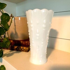 Vintage Anchor Hocking teardrop milk glass vase